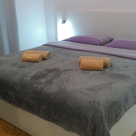 Apartman Borna สตารีกราด-ปาเคลนีซา ภายนอก รูปภาพ
